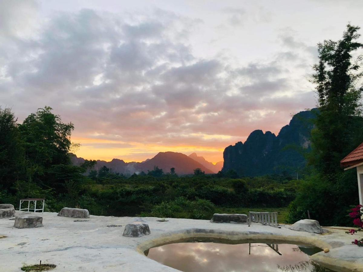 Jungle Paradise Vangvieng - Bungalows Vang Vieng Exterior photo